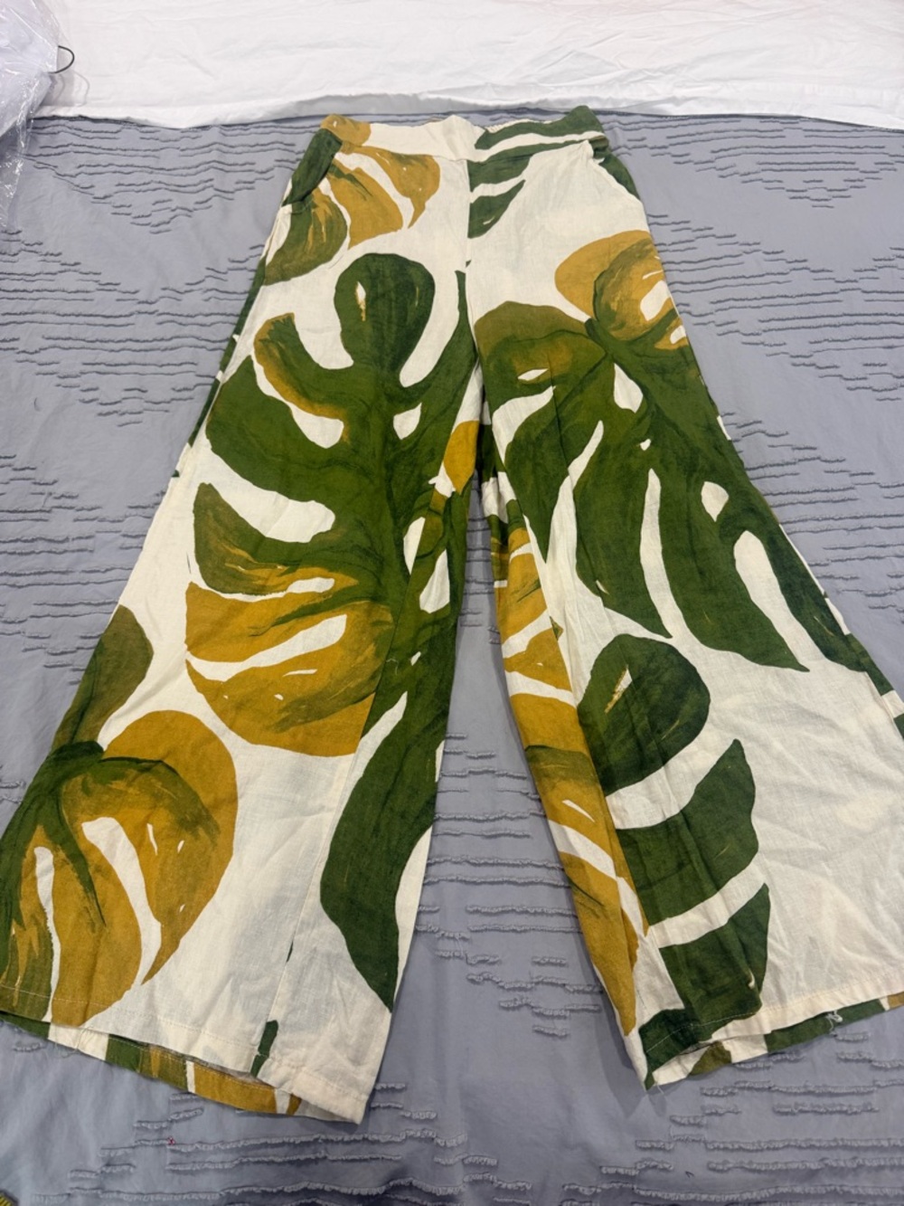 Rachel Zoe Green and Cream Tropical Print Elastic-Waist Pants - Picture 3 of 11